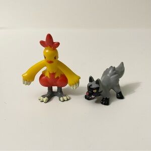 Pokemon Mini Figures Poochyena and Combusken Toys